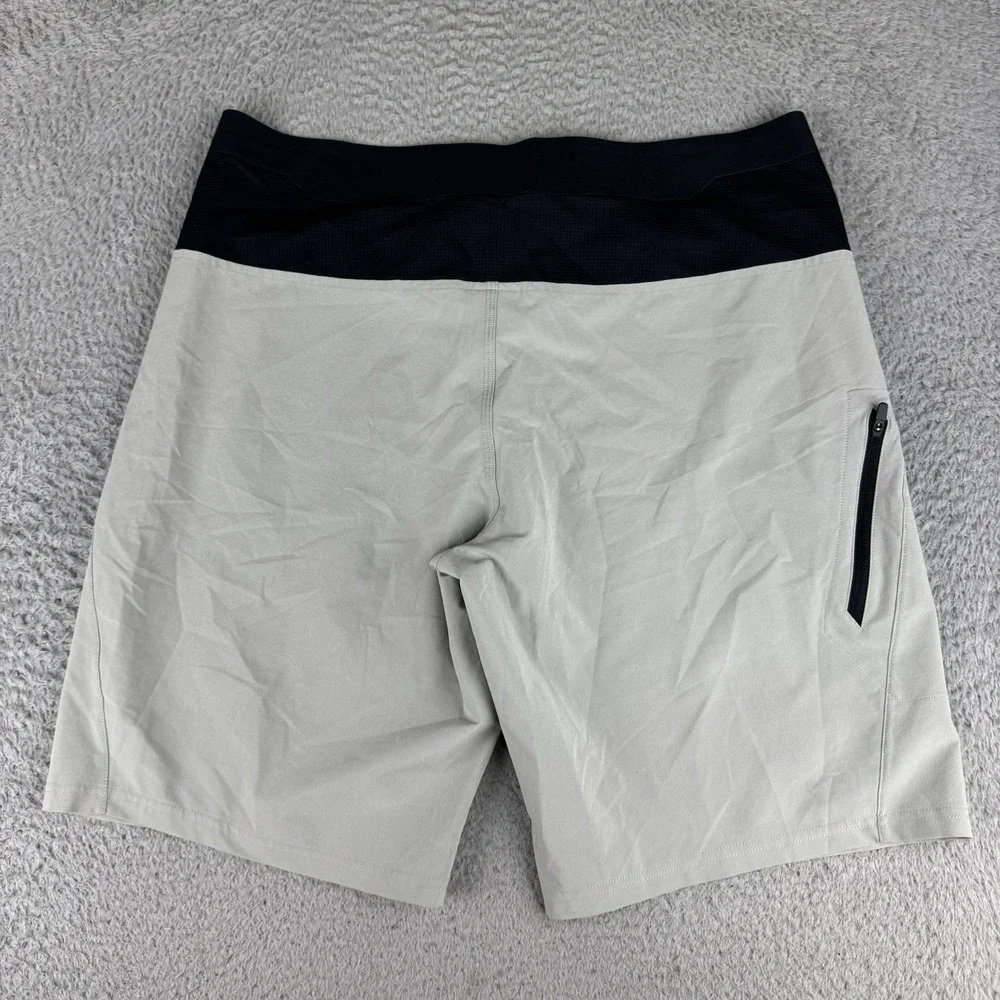 Oakley Board Shorts Gray Stretch Surf Beach Swim Mens 34 Tactical Modern